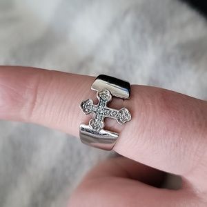 Premier Designs cross ring size 7